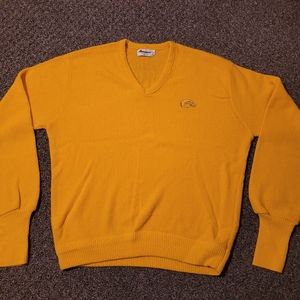 Amana Woolen Mills Gold Iowa Hawkeye  V Neck Sweater